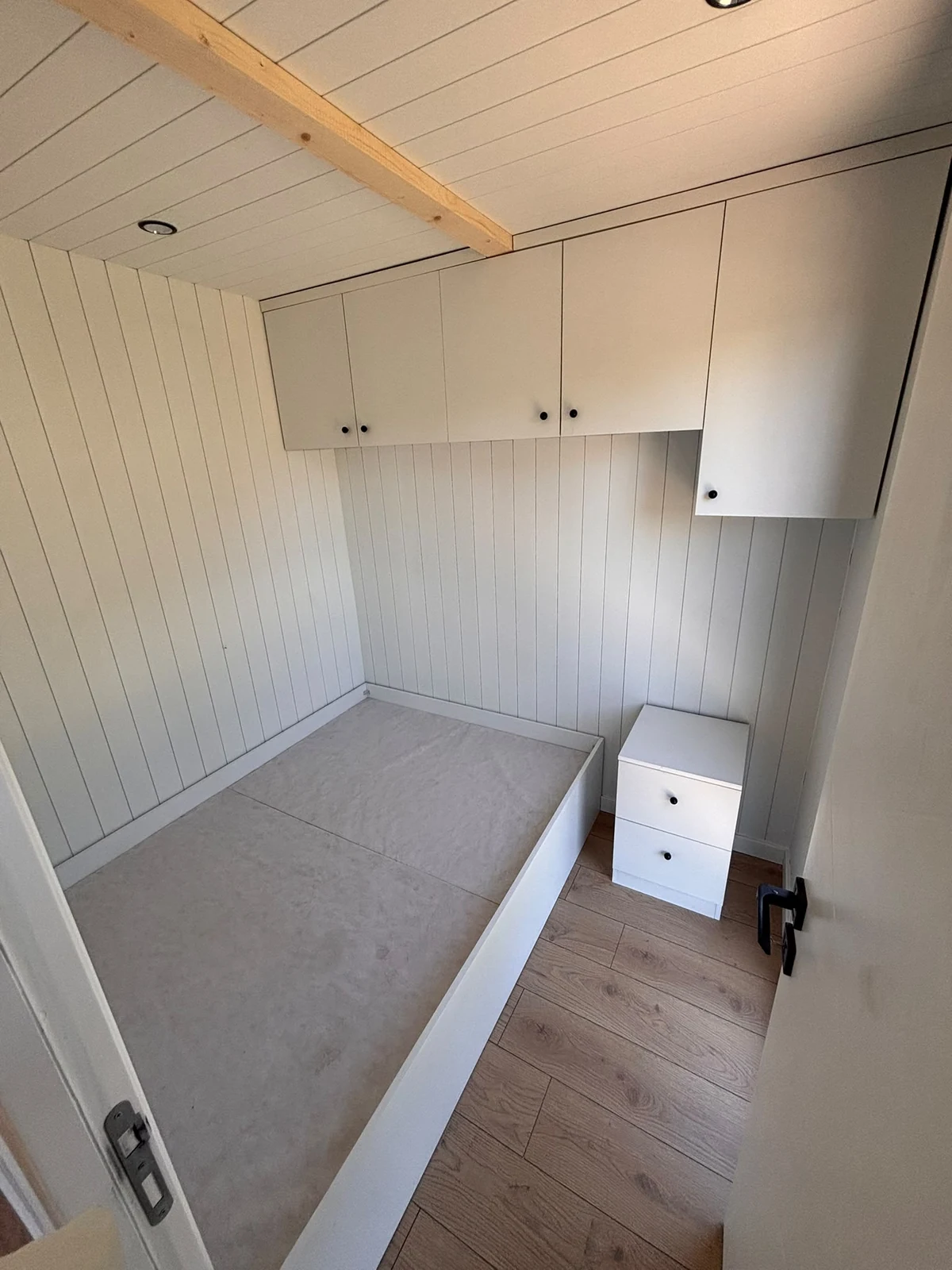 Slaapkamer van de Sunset Lodge 660 in de oorspronkelijke opname